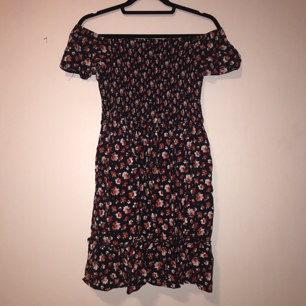 Off the shoulder dress🌸
